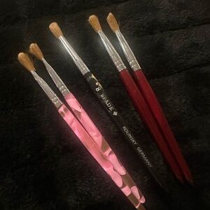 Kolinsky Nail Brush